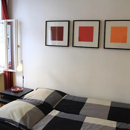 شقة Nollendorf - 1 Separate Bedroom And 1 Living With Sofa Bed In Motzstrasse