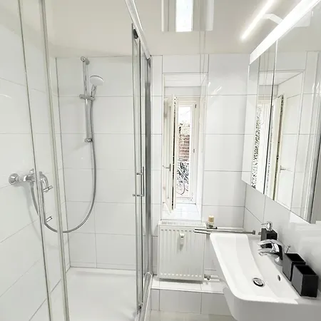 شقة Nollendorf - 1 Separate Bedroom And 1 Living With Sofa Bed In Motzstrasse *