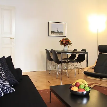 Apartament Nollendorf - 1 Separate Bedroom And 1 Living With Sofa Bed In Motzstrasse *