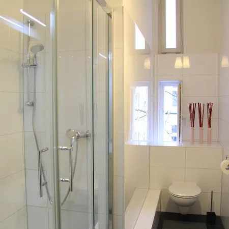 Nollendorf - 1 Separate Bedroom And 1 Living With Sofa Bed In Motzstrasse * Berlin