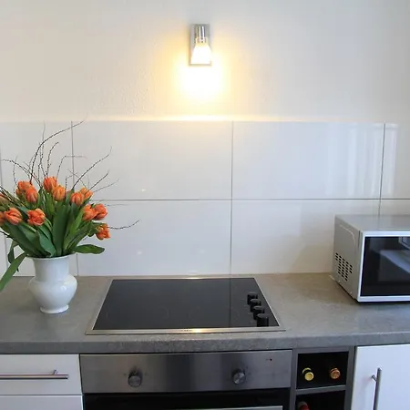 Apartament Nollendorf - 1 Separate Bedroom And 1 Living With Sofa Bed In Motzstrasse Berlin