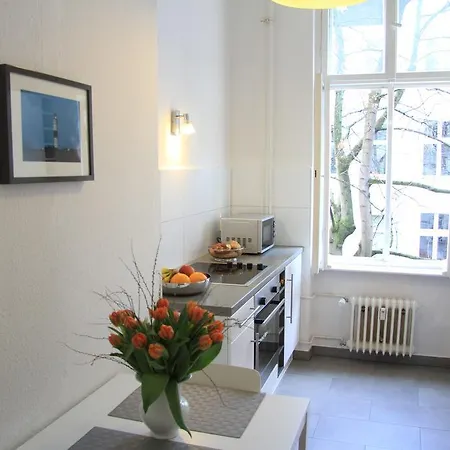 Nollendorf - 1 Separate Bedroom And 1 Living With Sofa Bed In Motzstrasse * Berlin