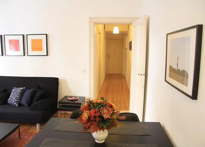 Nollendorf - 1 Separate Bedroom And 1 Living With Sofa Bed In Motzstrasse