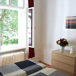Nollendorf - 1 Separate Bedroom And 1 Living With Sofa Bed In Motzstrasse