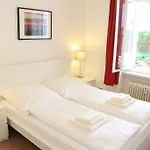 Nollendorf - 1 Separate Bedroom And 1 Living With Sofa Bed In Motzstrasse * 베를린