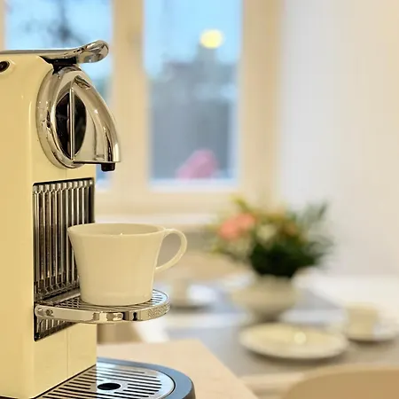 Nollendorf - 1 Separate Bedroom And 1 Living With Sofa Bed In Motzstrasse 公寓