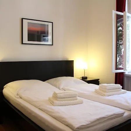 Nollendorf - 1 Separate Bedroom And 1 Living With Sofa Bed In Motzstrasse *