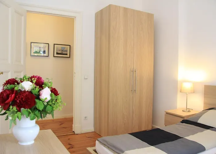 Nollendorf - 1 Separate Bedroom And 1 Living With Sofa Bed In Motzstrasse Βερολίνο