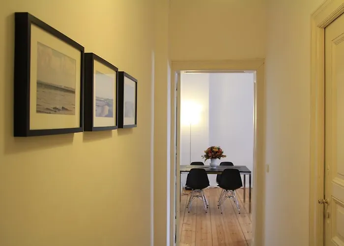 Nollendorf - 1 Separate Bedroom And 1 Living With Sofa Bed In Motzstrasse Appartement Berlijn