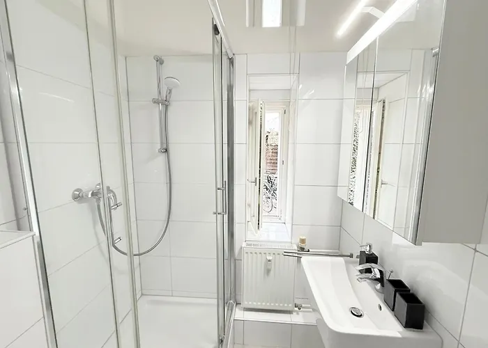 Διαμέρισμα Nollendorf - 1 Separate Bedroom And 1 Living With Sofa Bed In Motzstrasse *