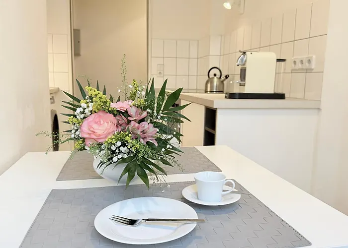 Nollendorf - 1 Separate Bedroom And 1 Living With Sofa Bed In Motzstrasse Διαμέρισμα Βερολίνο