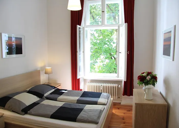 Διαμέρισμα Nollendorf - 1 Separate Bedroom And 1 Living With Sofa Bed In Motzstrasse Βερολίνο