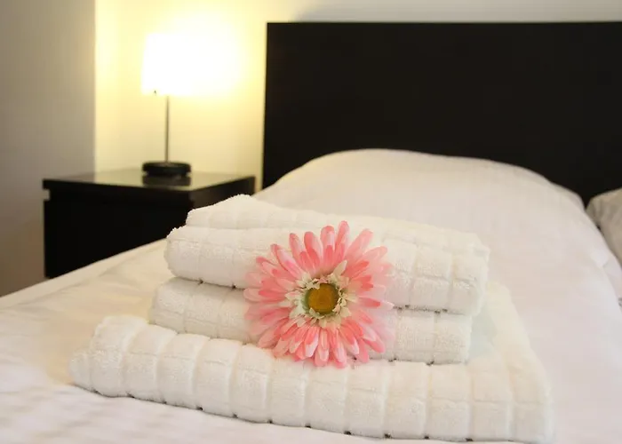 Nollendorf - 1 Separate Bedroom And 1 Living With Sofa Bed In Motzstrasse Βερολίνο