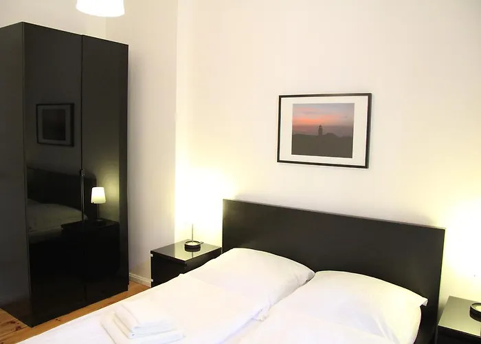 Διαμέρισμα Nollendorf - 1 Separate Bedroom And 1 Living With Sofa Bed In Motzstrasse *