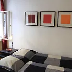 Appartement Nollendorf - 1 Separate Bedroom And 1 Living With Sofa Bed In Motzstrasse