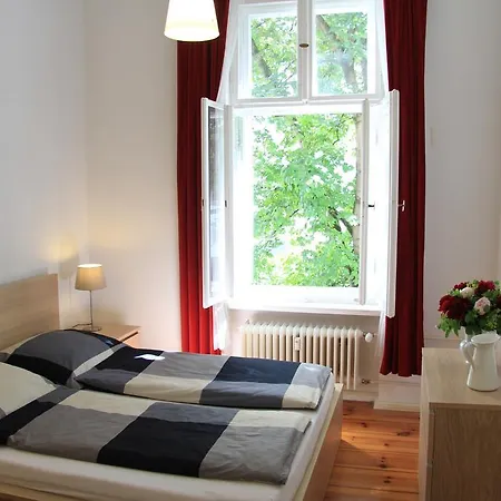 Apartment Nollendorf - 1 Separate Bedroom And 1 Living With Sofa Bed In Motzstrasse Berlin