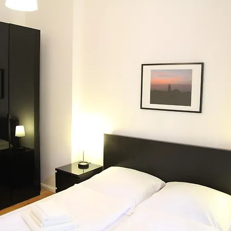 Appartamento Nollendorf - 1 Separate Bedroom And 1 Living With Sofa Bed In Motzstrasse *