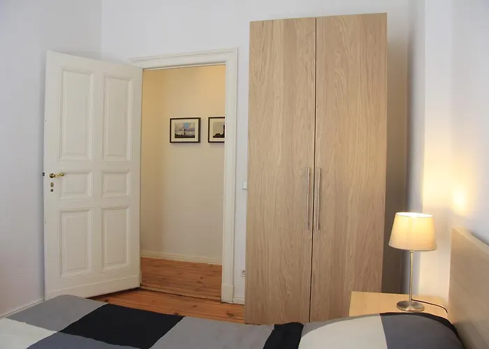 Lägenhet Nollendorf - 1 Separate Bedroom And 1 Living With Sofa Bed In Motzstrasse